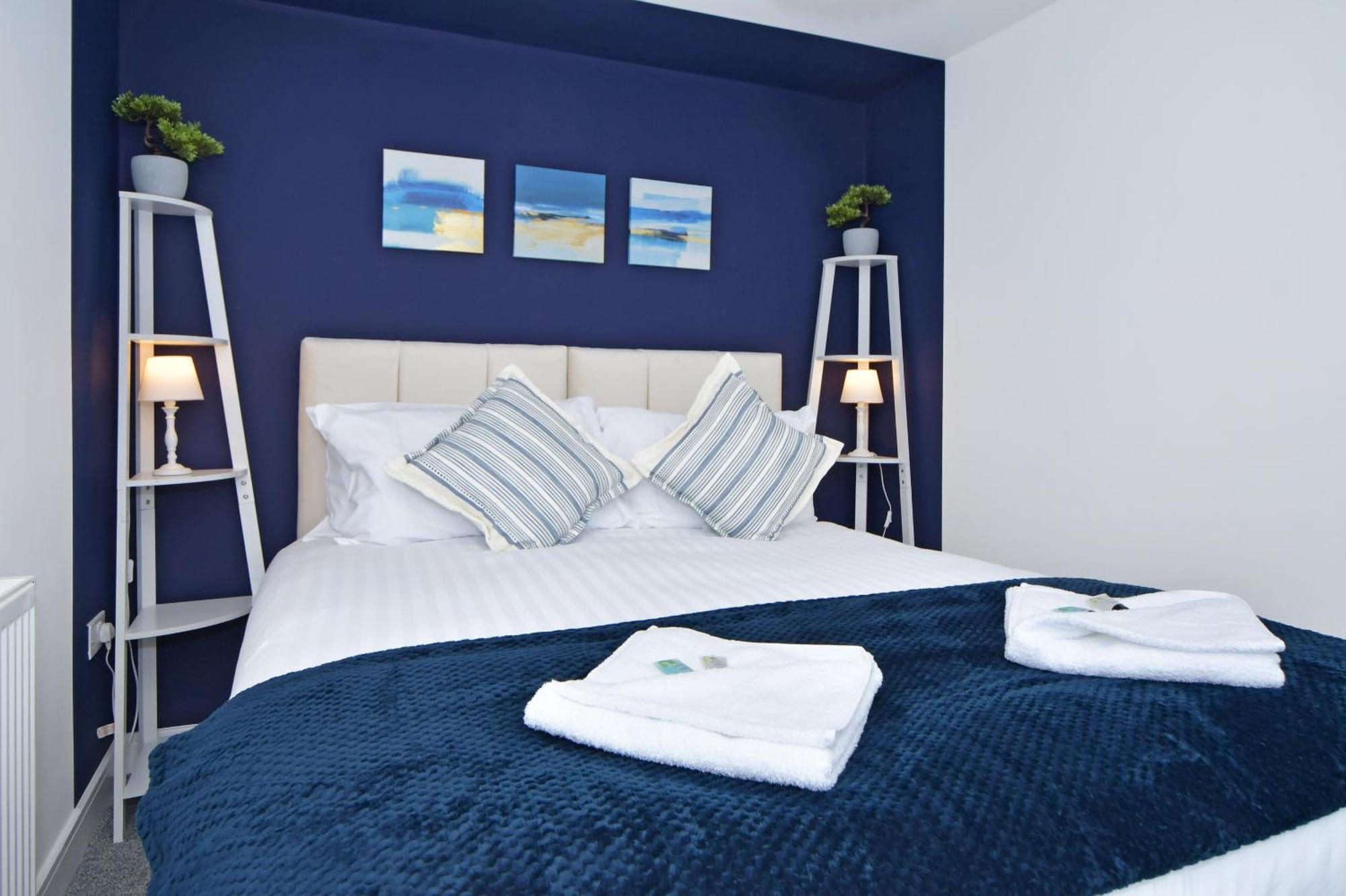Sapphire Apartments By Yourstays - Luxury 2 Bedroom Apartments In Crewe Exterior photo